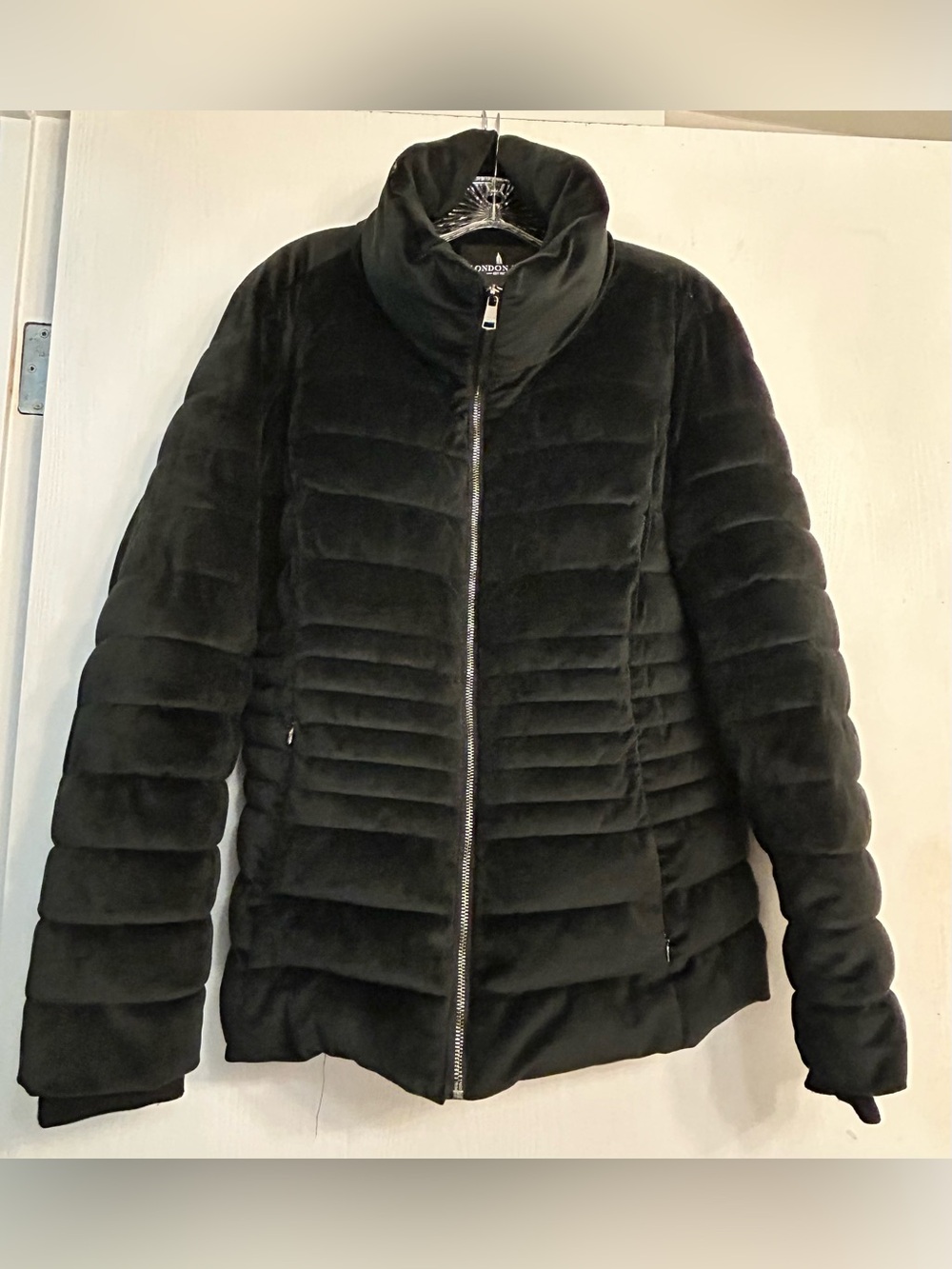 London Fog Classic Cozy Luxury Quilted Black Puffer Ladies Winter Jacket Sz L.